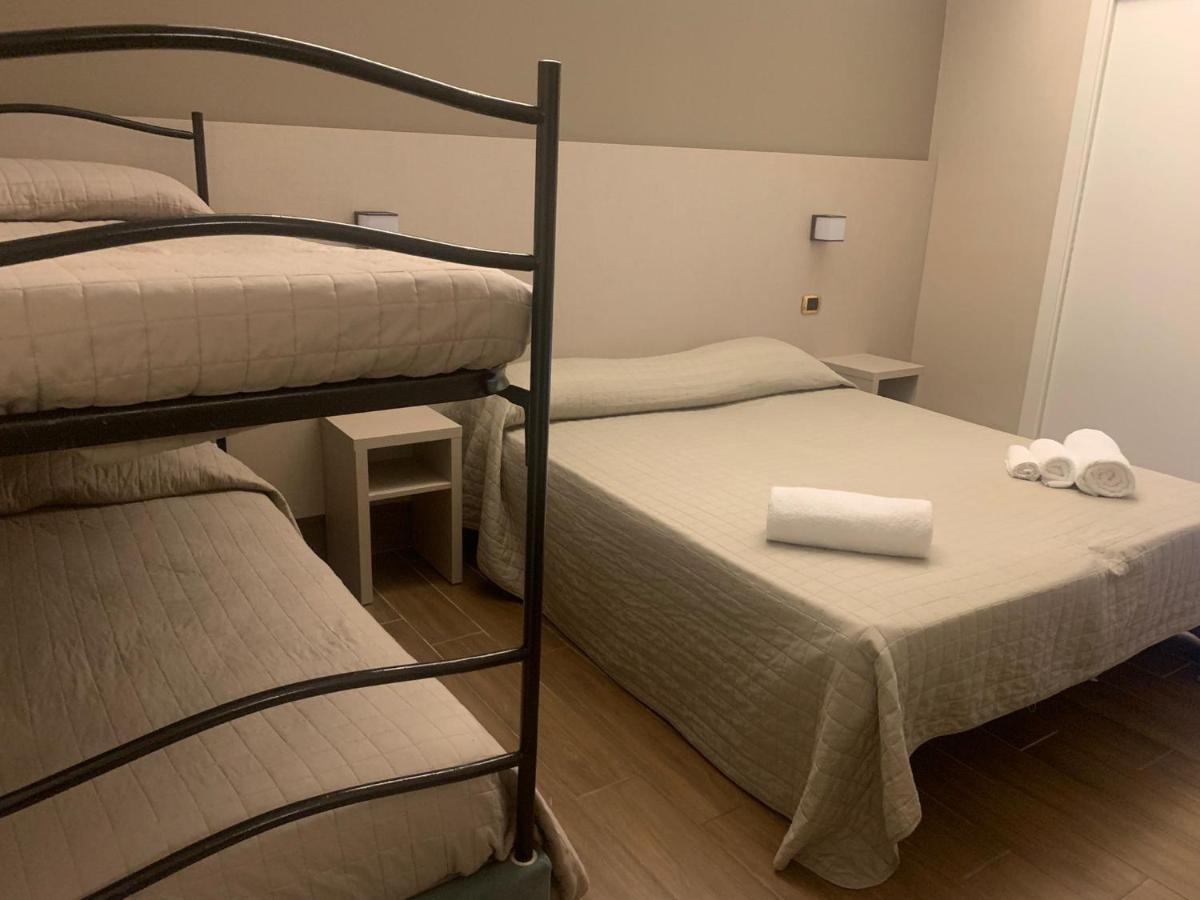 Hotel Royal Plaza Rimini Esterno foto