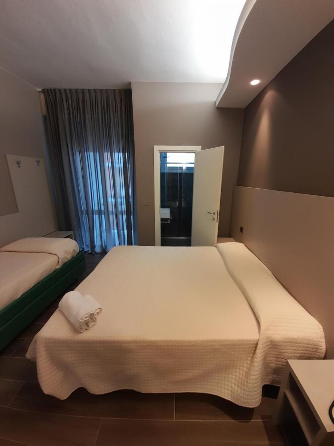 Hotel Royal Plaza Rimini Esterno foto