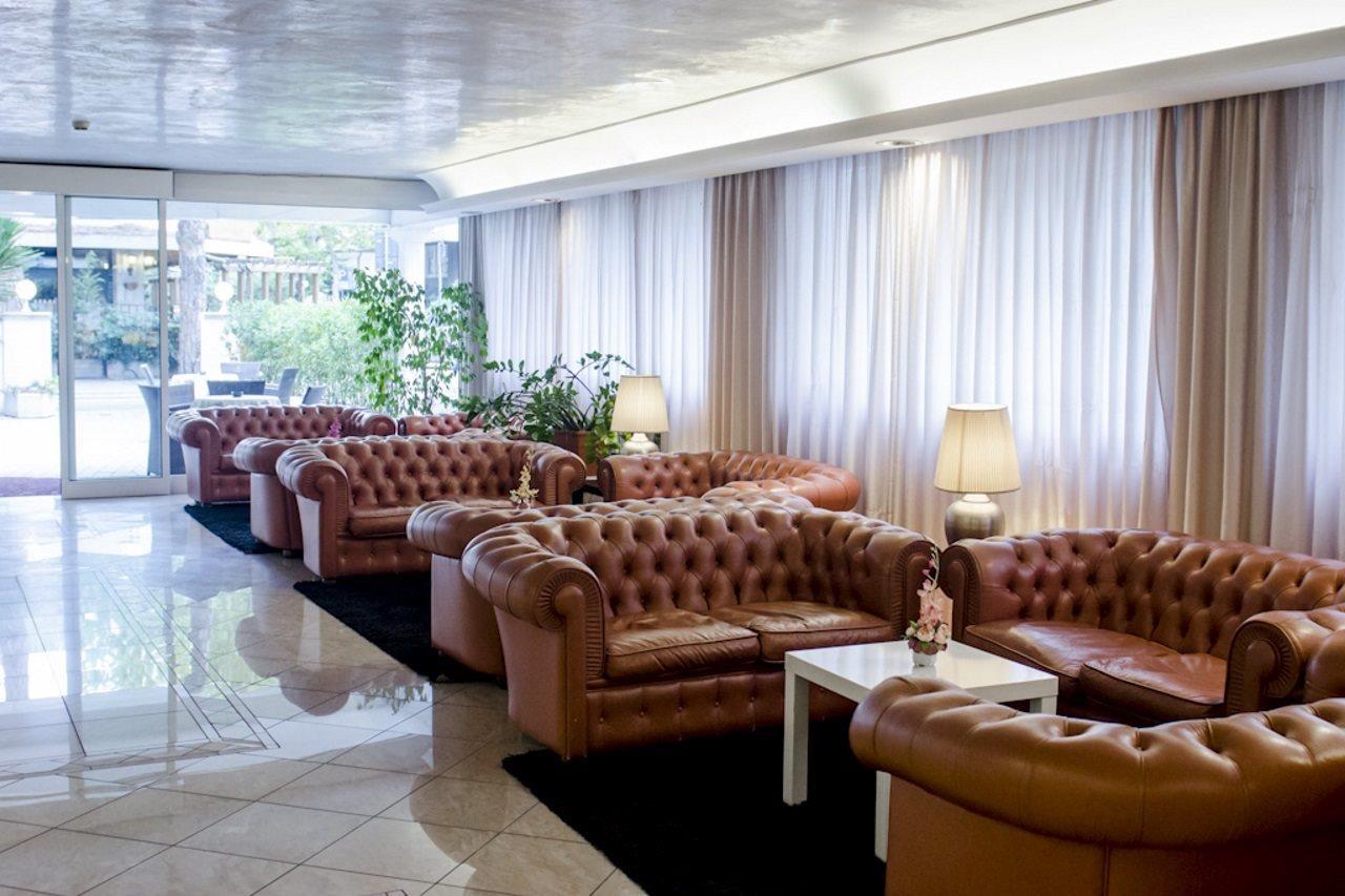 Hotel Royal Plaza Rimini Esterno foto